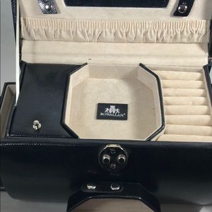Rowallan fine Leather Jewelry Box